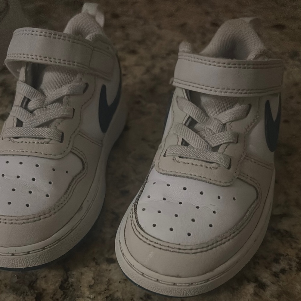 Nike White and Cream Sneakers Perforated Leather